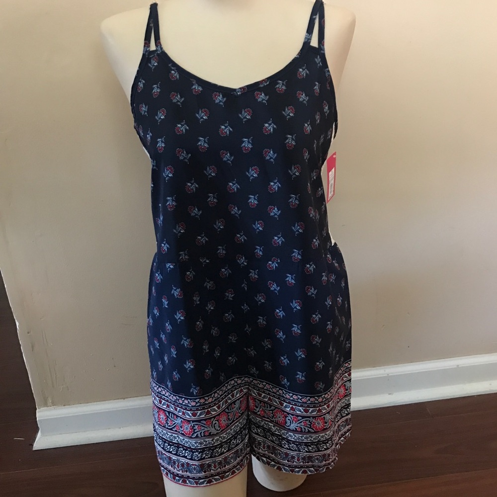 Adorable Navy, Red & White Romper- Size Small - Picture 1 of 7